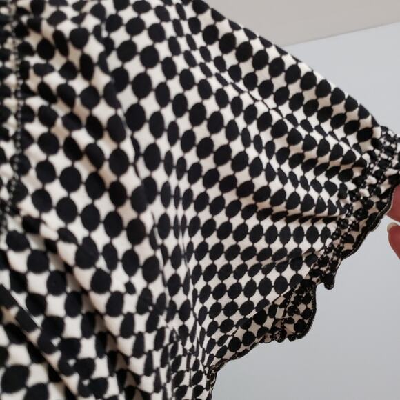 Max Studio Black and White Geometric Print Short Sleeve Knee Length Dress Medium - Picture 7 of 10